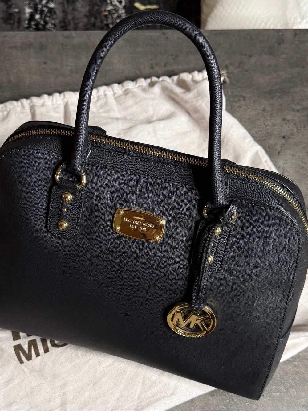 MICHAEL KORS SAFFIANO LEATHER TOP HANDLE BAG